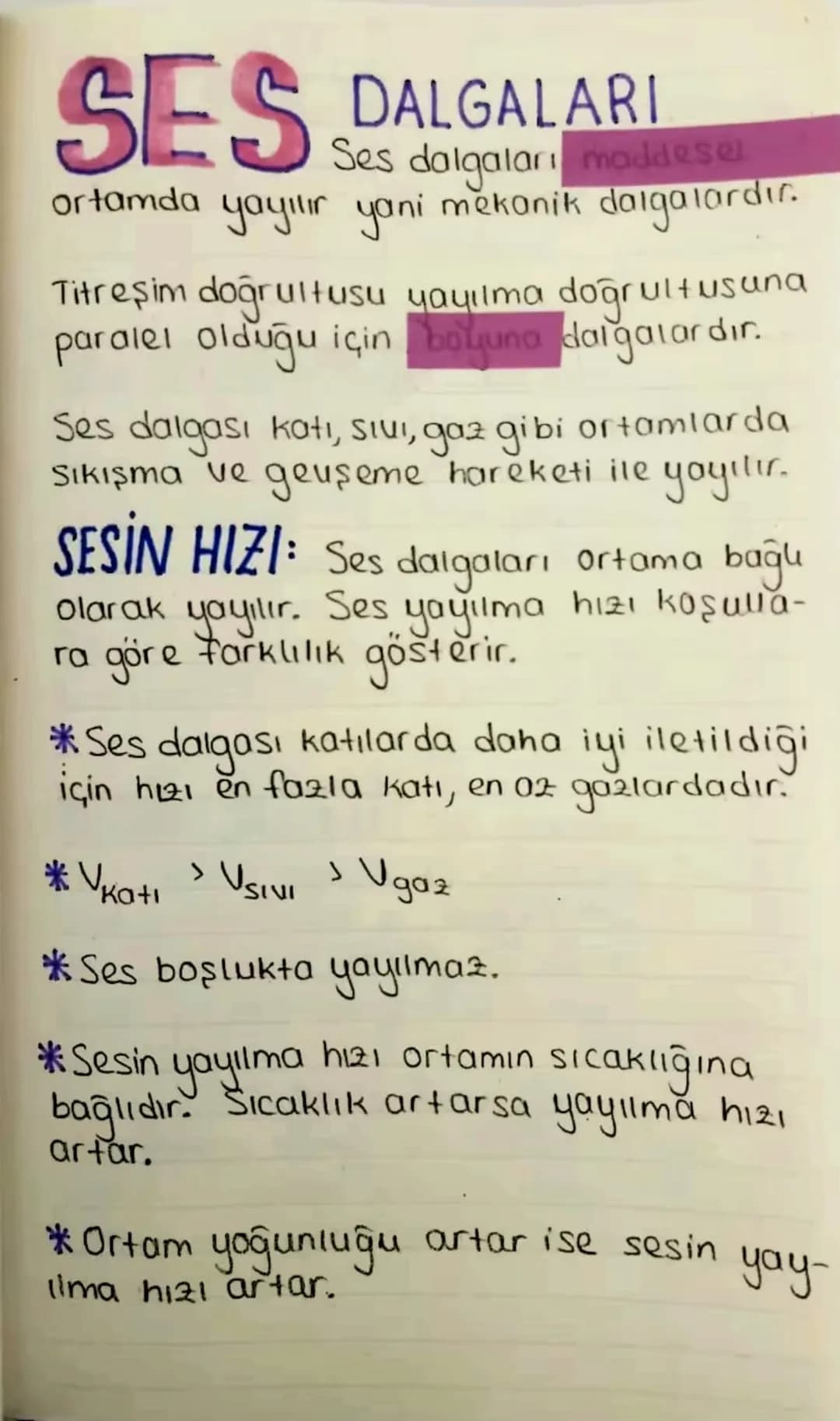 # SES DALGALARI
Ses dalgaları maddesel
ortamda yayılır yani mekanik dalgalardır.

Titreşim doğrultusu yayılma doğrultusuna
paralel olduğu iç