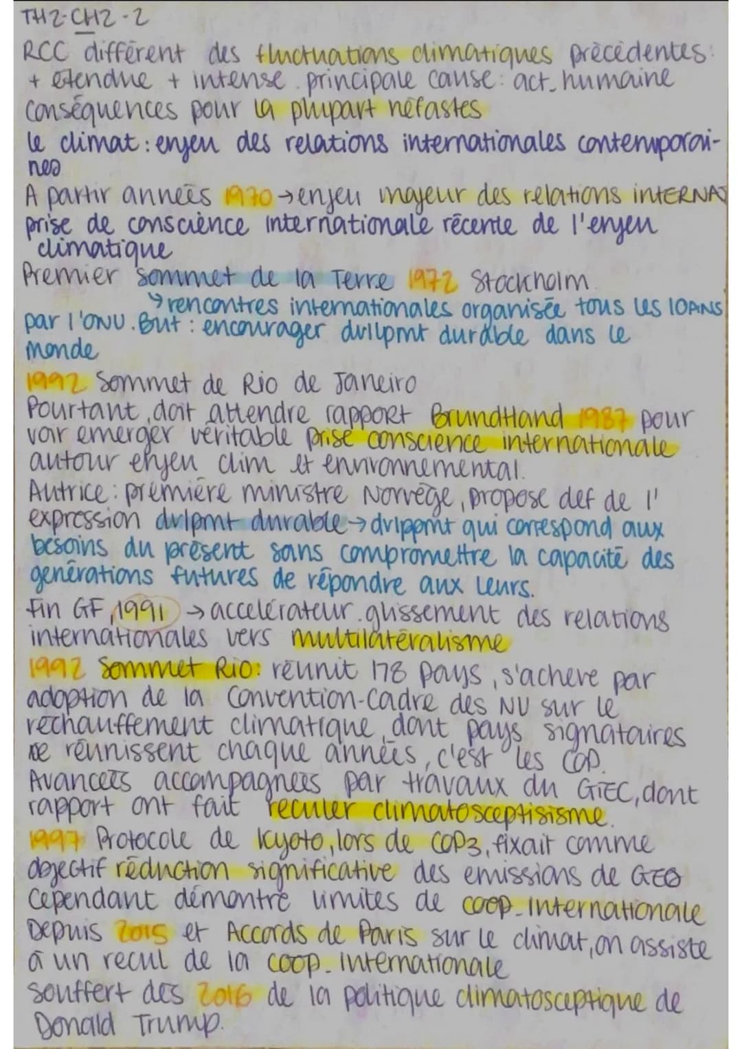 TH2
CH1
CH2
Environ Definitions:
nement Environnement combinaison d'elements
naturels et sociaux qui constituent le cadre
de vie d'un indivi