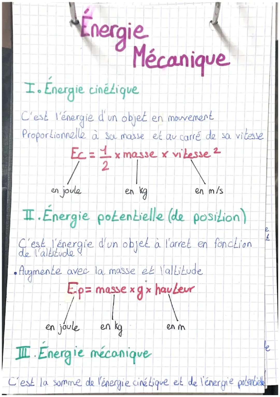# Énergie

# Mécanique

## I. Énergie cinétique

C'est l'énergie d'un objet en mouvement

Proportionnelle à sa masse et au carré de sa vites