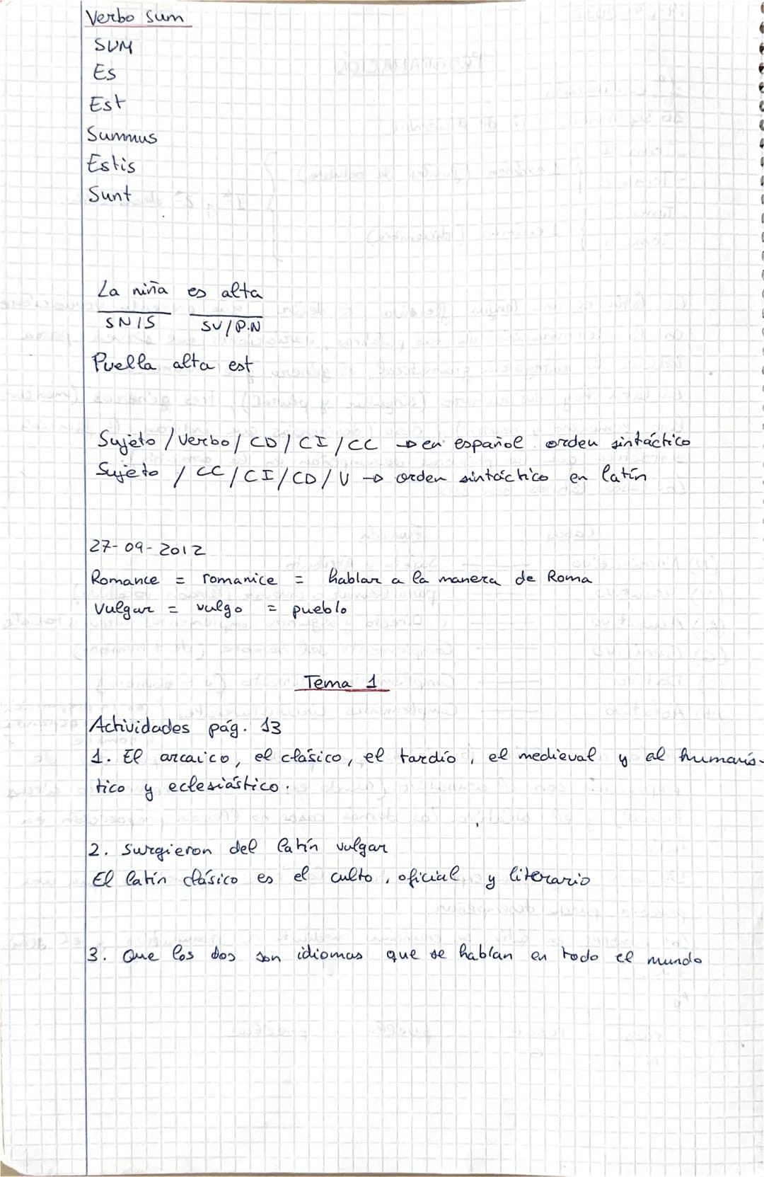 El latin es una lengua flexsiva, es decir, que presenta variaciones
en la terminación de las palabras, variaciones que sirven para
indicar l