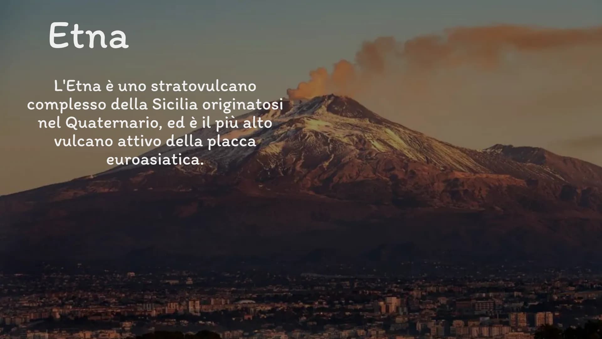 # La Sicilia # stemma della Sicilia

La trinacria è uno stemma che raffigura una
testa di donna con tre gambe piegate che
escono da essa. Si