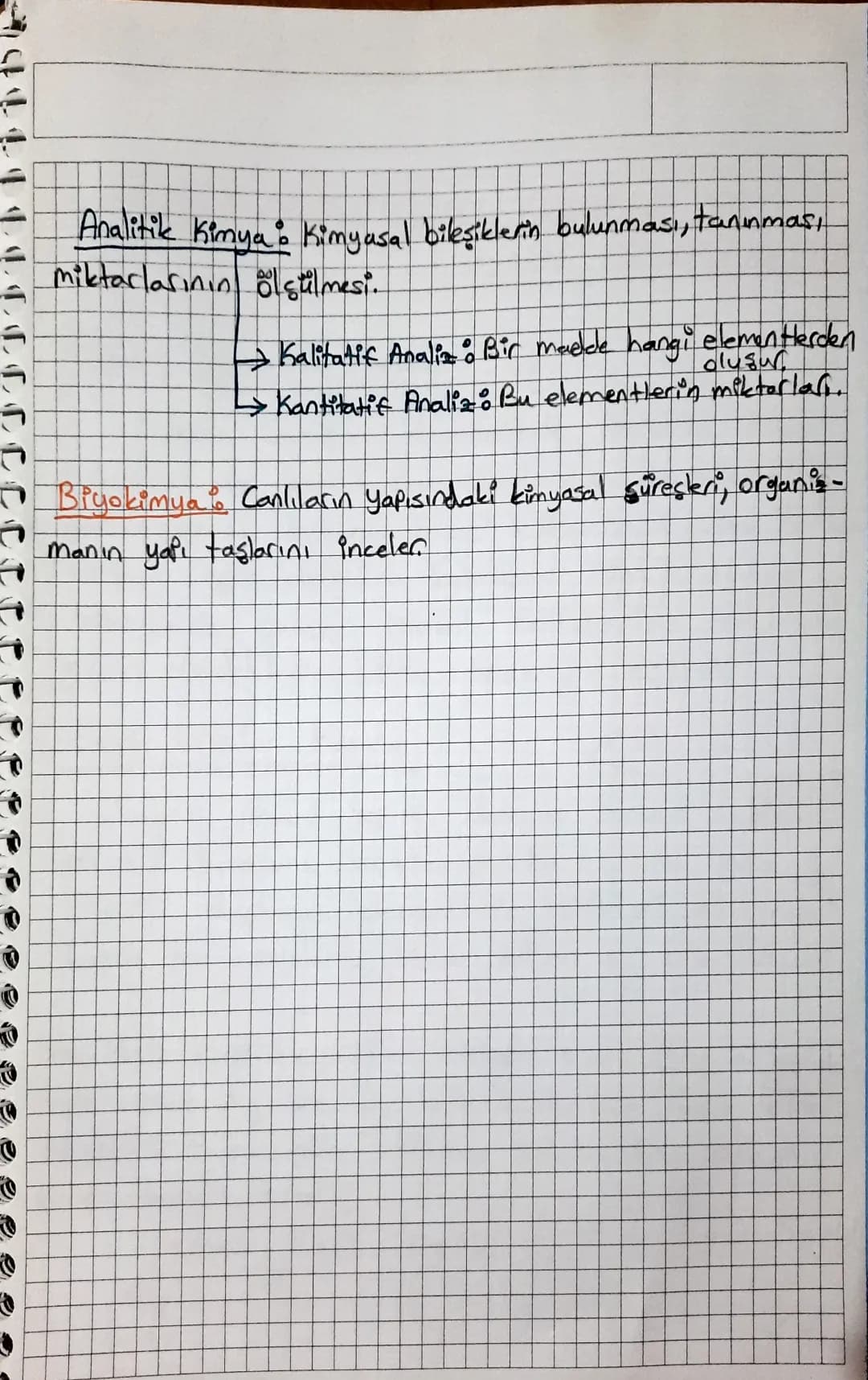 Simya & Kimyanın bilim Söncesindeki biçimidir. Milattan
bir kag bin yıl öncesinden 17. yüzyıla kador süren
Madde ile ilgili her türli çalışm