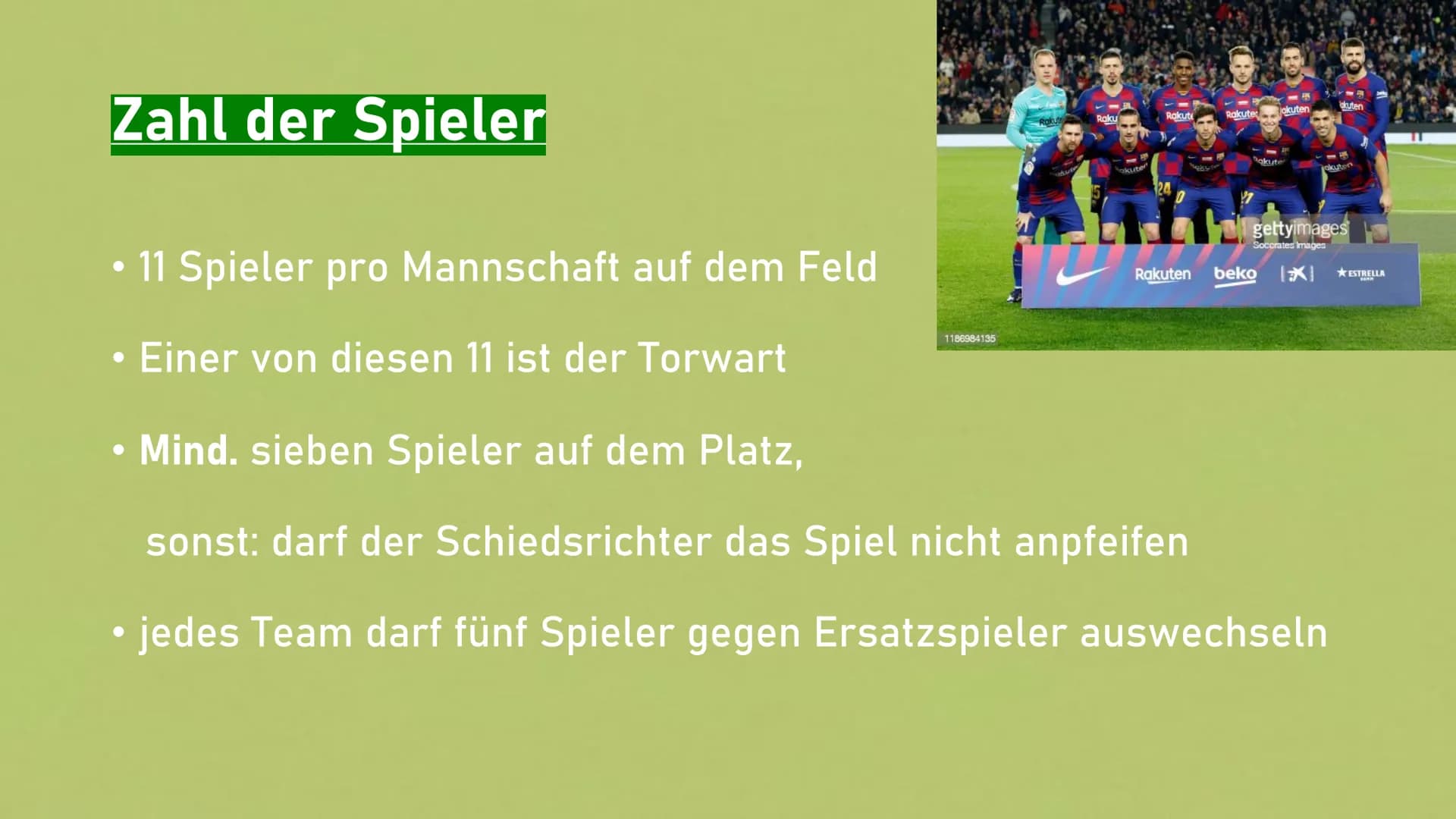 # Fußball Gliederung

1. Allgemein
2. Spielfeld
3. Spielpositionen
4. Die wichtigsten Regeln
5. Rote und gelbe Karte Was ist Fußball?

• Bal