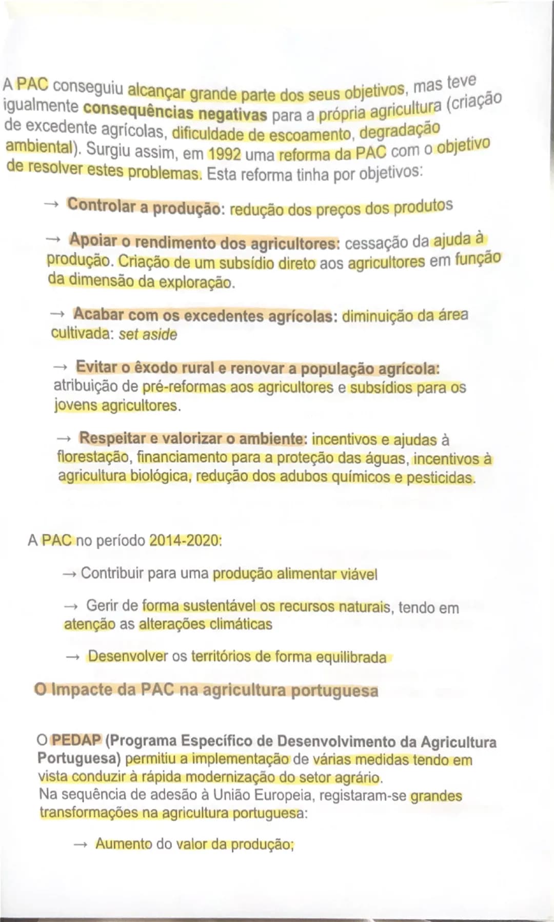 # AS ÁREAS RURAIS EM MUDANÇA

O peso da agricultura no setor económico

À semelhança do que tem acontecido noutros países da União Europeia,