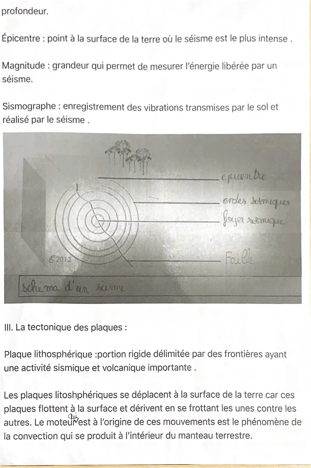 SVT:

I.Volcans:

Volcan: montagne qui émet ou a émis des matières en fusion ou solide.

Magma: masse minérale fondue à très haute températu