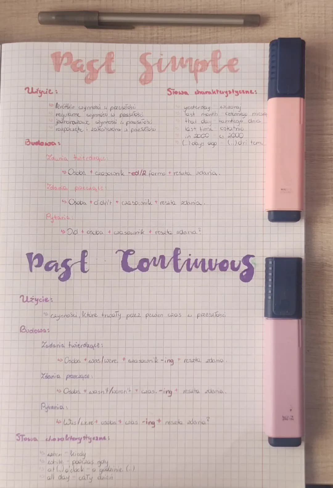 # Past Simple

Wiyue:
- krótkie czynnoted i przeszłości
- regulkarne e cayonosu aynnosu w pecesitości
- jednorazowe Wynnosti a presaleści.
-