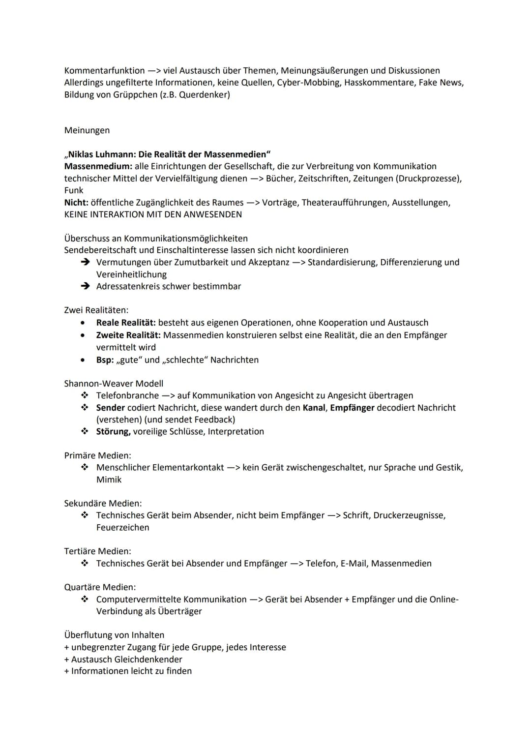 # Medien

Definition:
*   Mittel, die Botschaften, wie Informationen, Meinungen zwischen Sender und Empfänger
transportieren
*   Gesamtheit 