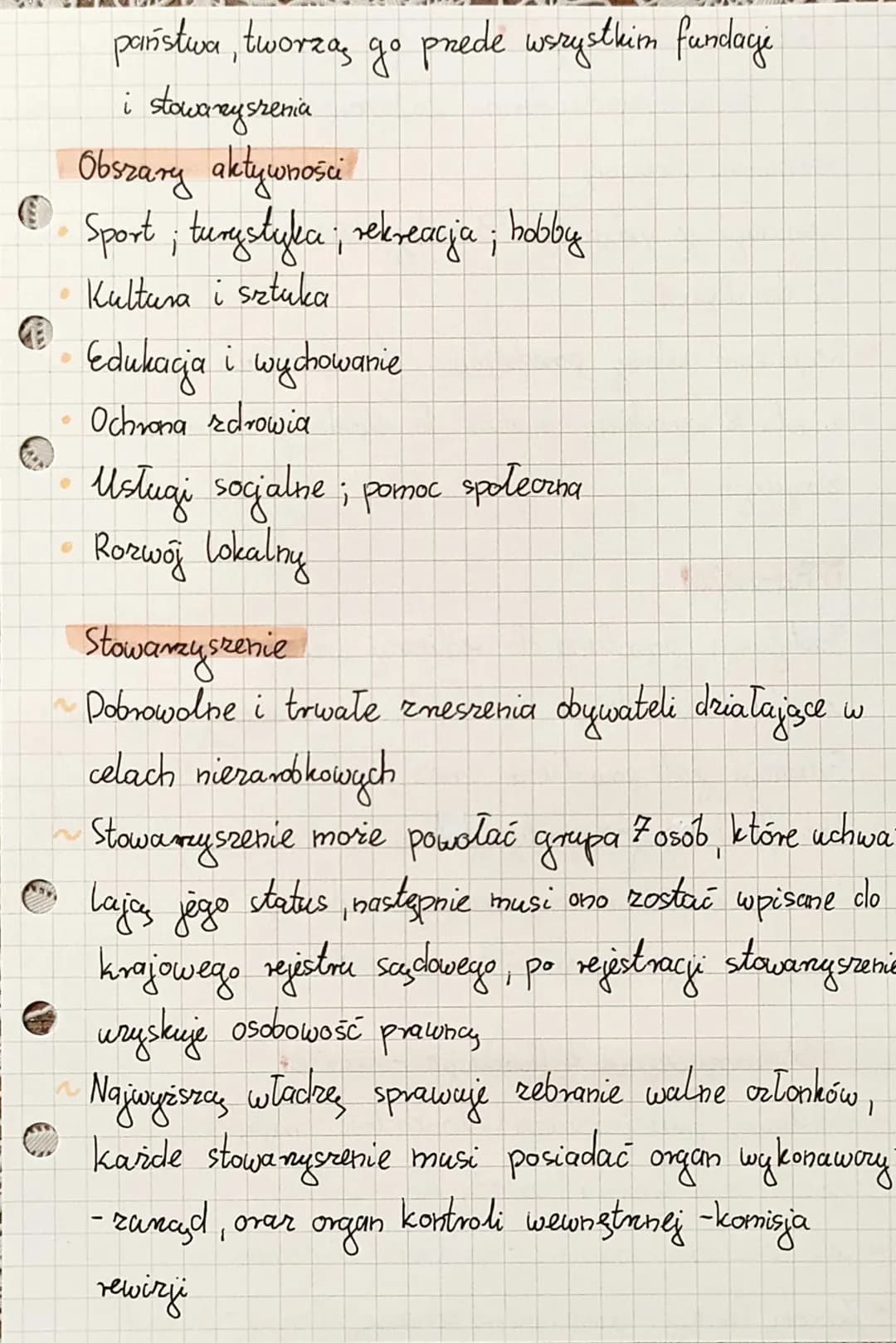 # Aktywność obywatelska

1. Społeczeństwo obywatelskie

Społeczeństwo obywatelskie możemy określić jako
zbiorowość, której członkowie działa