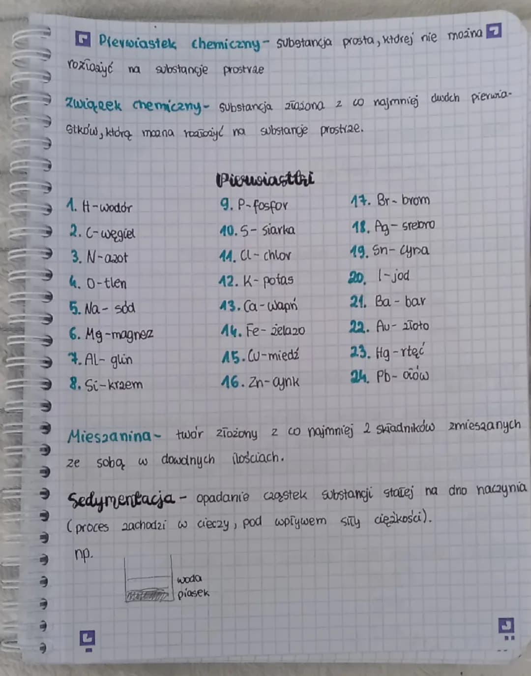 # Chemia

Substancja- fragment materiü o określonych właściwościach fizycznych i
chemicznych

Materia- wszystko to, co nas otacza

Substancj