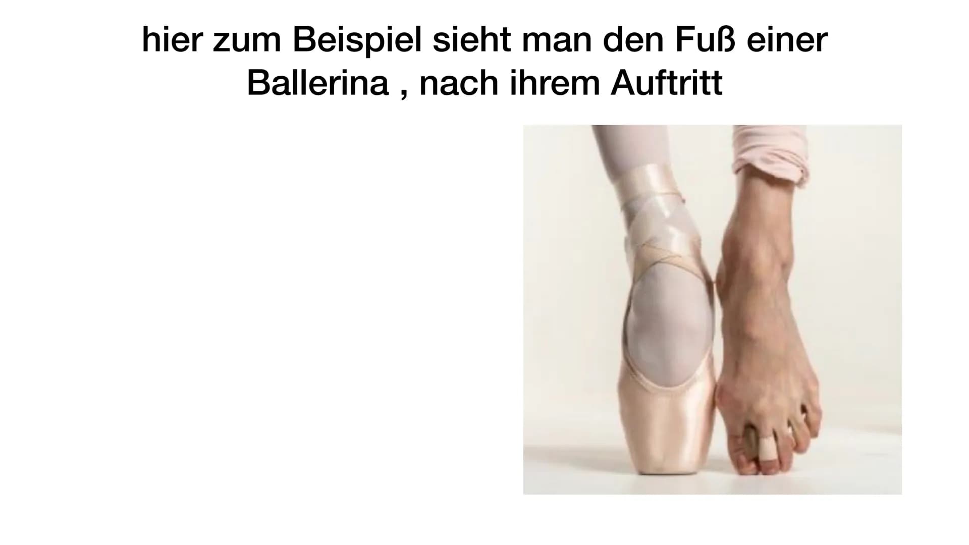 # PowerPoint

Präsentation von

Annina

BALLETT # „Ballett" was ist das?

-Ballett ist eine Tanzart wo Disziplin ein Muss ist

• -Ballett is