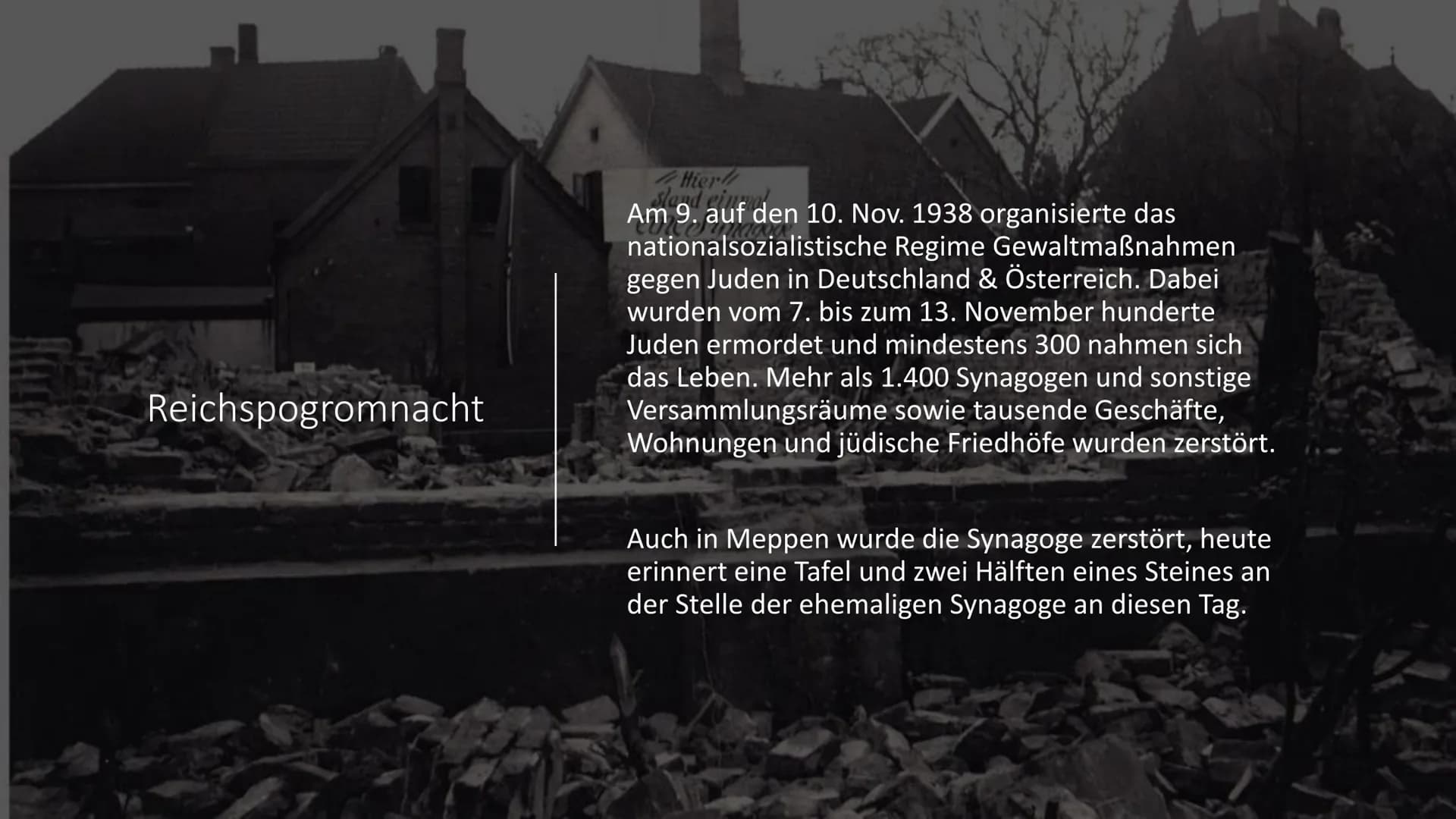 # Holocaust

Von Sarah Rickermann und Gretha Gebken - Was ist Holocaust?
- Ablauf des Holocaustes
- Opfergruppen
Gliederung - Gaskammern
- R