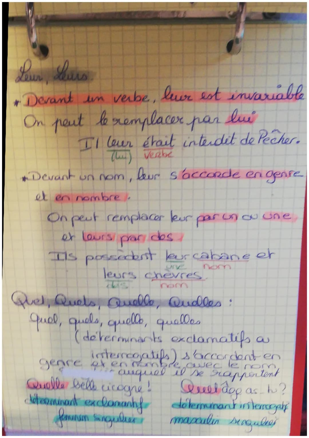 français

HOMOPHONES

a et à

*   a verbe aver, il peut être

    "remplacer par avait.

*   à préposition

et et est

*   et : il peut etre