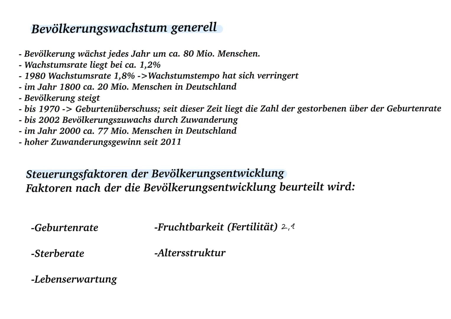 # Bevölkerungsentwicklung und Migration # Bevölkerungsentwicklung in Deutschland
Bevölkerung in Mlo.
80 70 60 50 40 30 20 10 0
Bevölkerungs