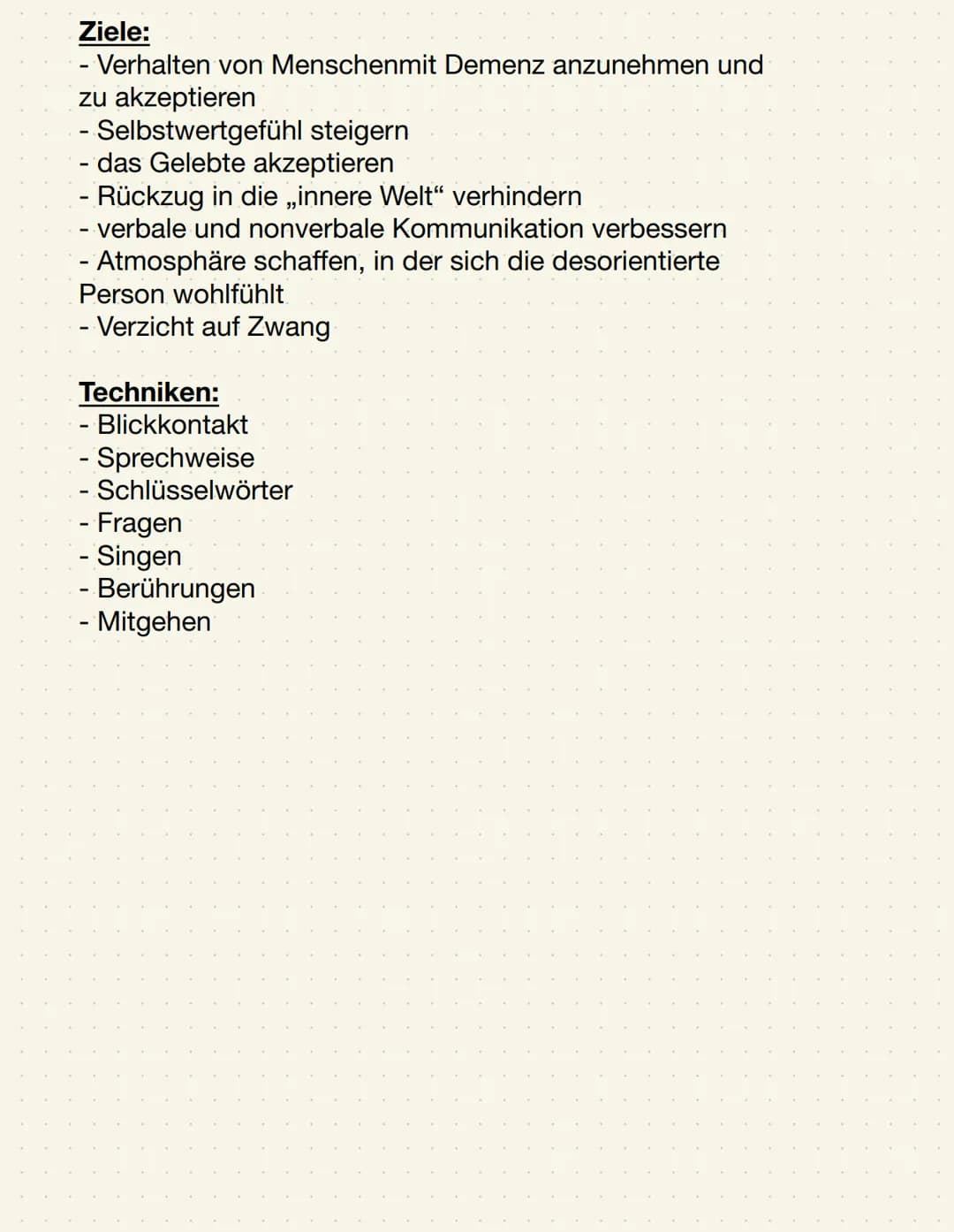 # Kommunikation in der Pflege
- die Art und Weise, wie Menschen miteinander
kommunizieren, beeinflusst das jeweilige
Wohlbefinden
- das eig