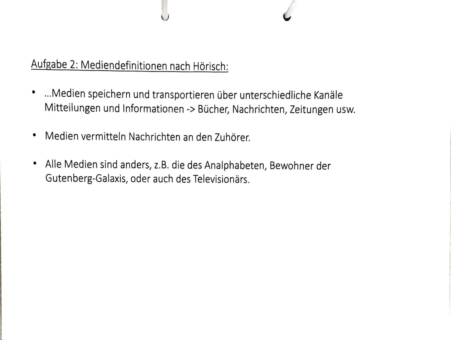 Arbeitsaufträge:
1. Lest den Text und markiert die zentralen Aspekte.
2. Arbeitet in Stichpunkten heraus, wie Hörisch den Begriff Medien
3.