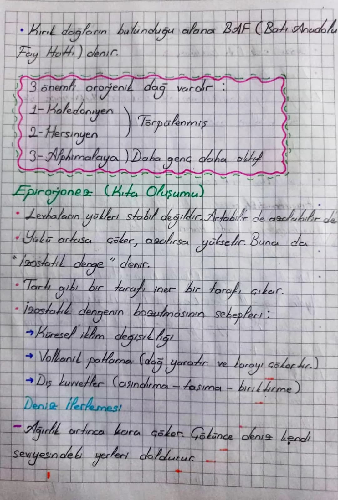 # İÇ KUVVETLER
Gücünü ve enerjisini yerın derinliklerinden yani
çekirdektelı manyetışmadan atır.
Levhaların hareketiyle (tektonizma) oluşu