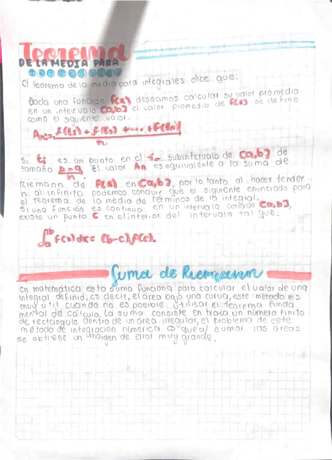 # CÁLCULO
## HISTORIA DEL CÁLCULO:
El calcula en la rama de las matemáticas tiene sus inicios
en la antiguedad, aunque se formalito mucho t