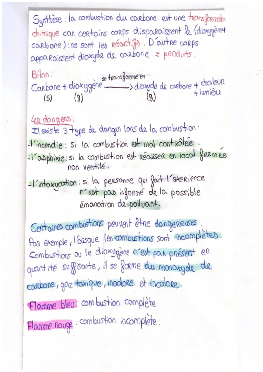 Les combustions:
- Un combustible ex: bois, charbon, essence
- Un comburant (le dioxygène de l'air)
- Une source de chaleur ex: briquet
Co