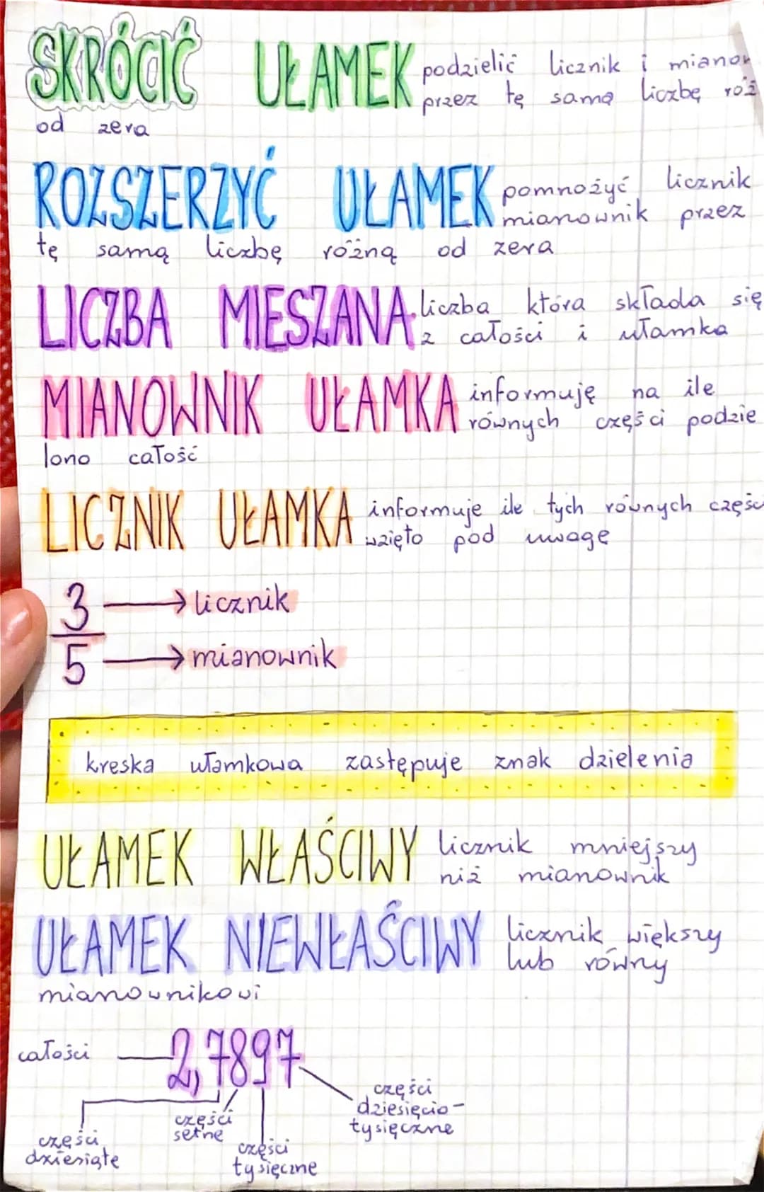 # LICZBA PIERWSZA
to liczba na-
Turalna
Większa od 4, ktora ma dwa różne
dzielniki naturalne: 1 i sama siebie.
Na przykład: 2, 3, 5, 7, 11,