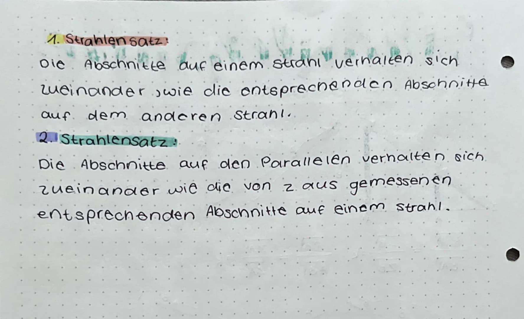 # Strahlensätze
• Es gibt zwei Strahlensätze
B
A
B
B'
Z
A
A'
$
\frac{B' A'}{BA} = \frac{ZB'}{ZB} = k
$
$
\frac{A'B'}{AB} = \frac{Z