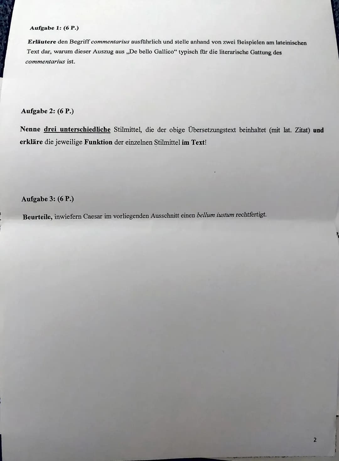 Klasse: 10
LATEIN - Klassenarbeit Nr. 3
30.03.2022
Thema: Caesar - De bello Gallico
Bene tibi!
Name: Cosima
A: ÜBERSETZUNG
(Bewertung