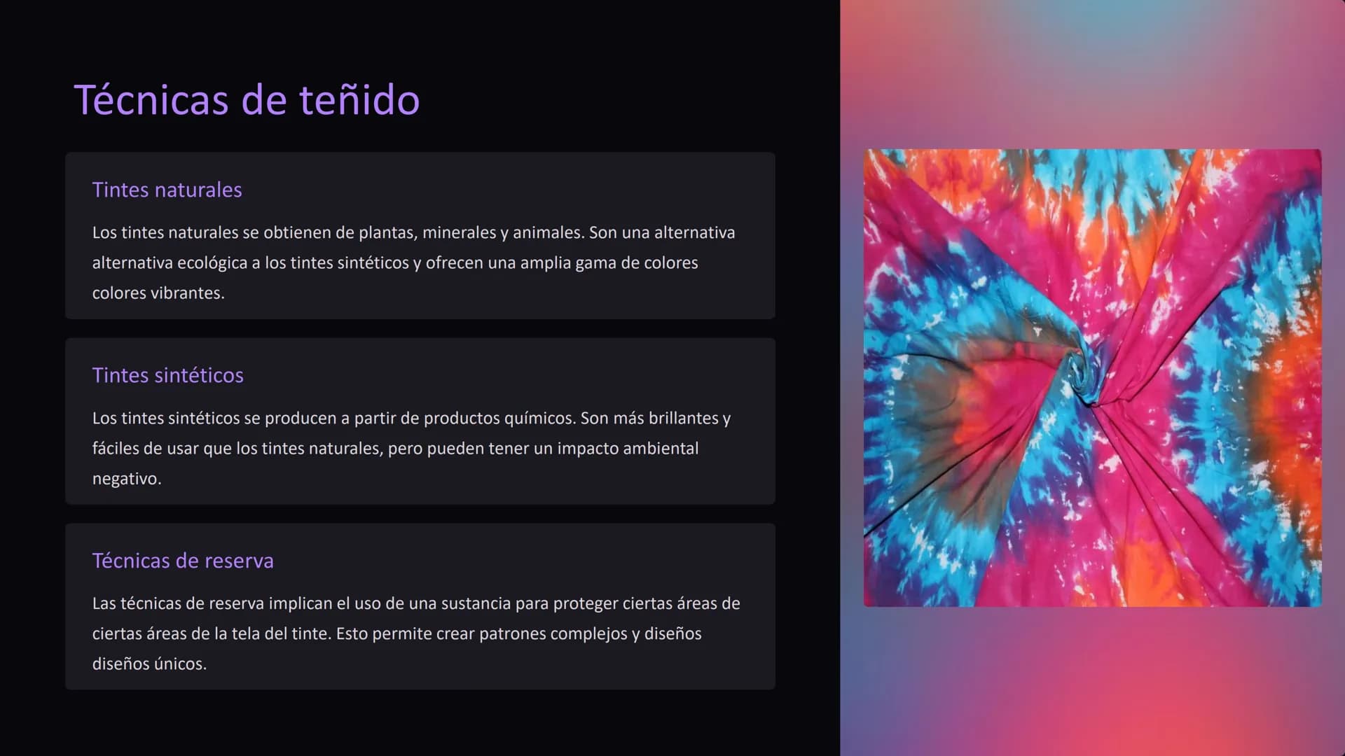 # Introducción al arte
arte textil
El arte textil abarca diversas técnicas para transformar fibras naturales o
naturales o sintéticas en o