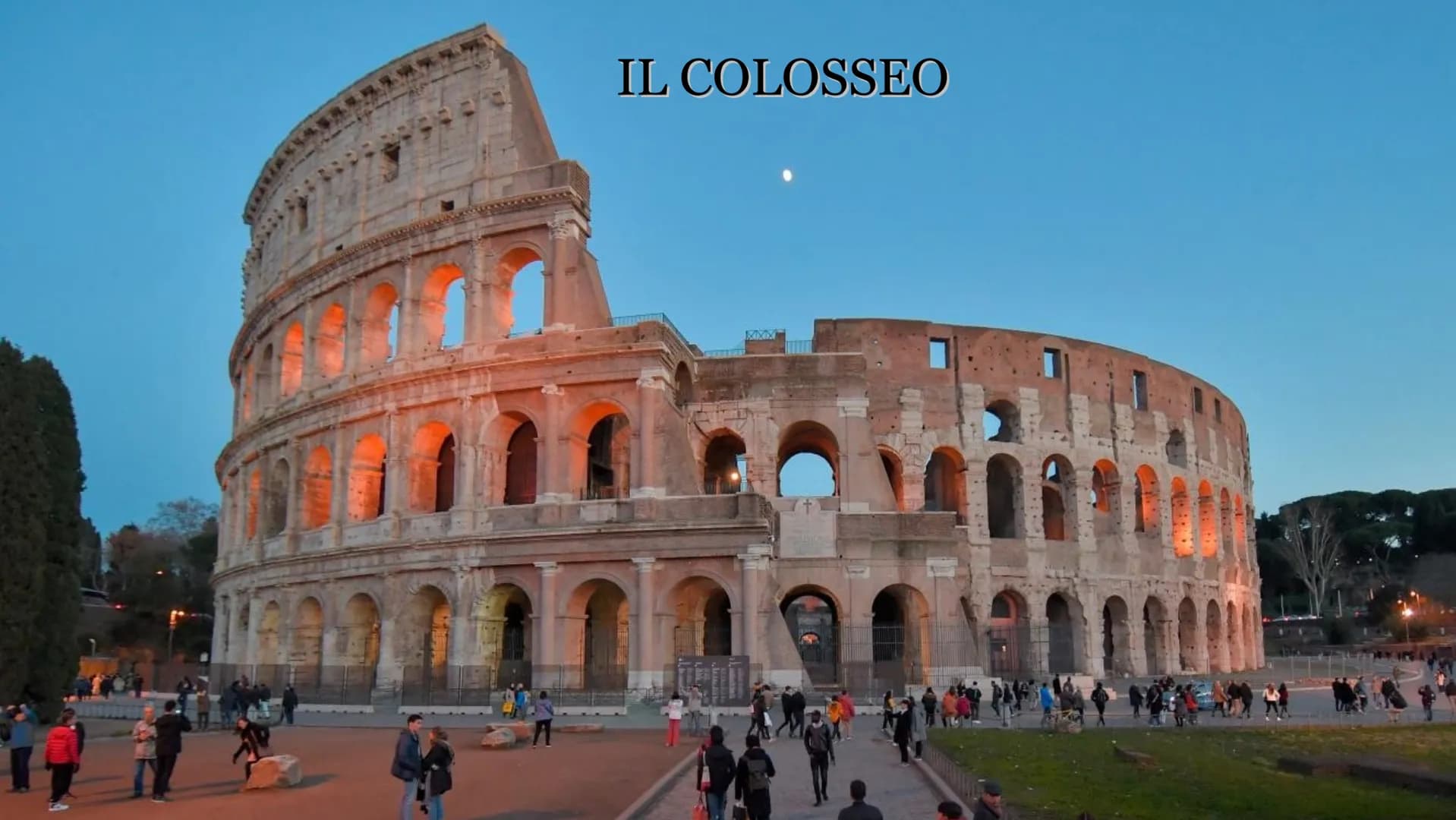 # IL COLOSSEO # Struttura
• Dimensioni: 188x156 m
• Forma: Ellittica
• Conteneva: 50 000 persone
• Costruite su 3 piani
1º piano: Pat