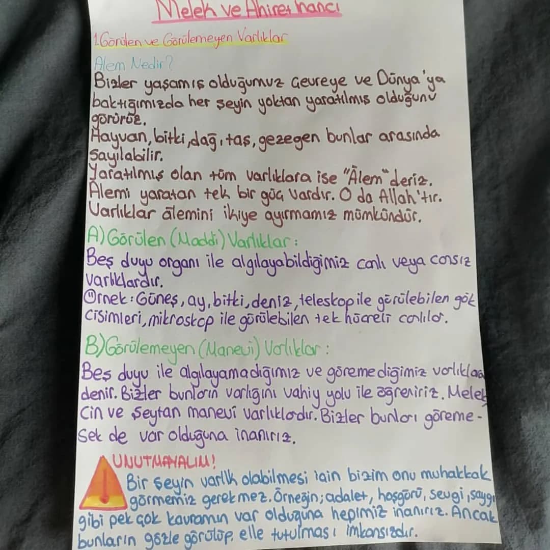 # Melek ve Ahiret inancı
1. Görülen ve Görülemeyen Varlıklar
Alem Nedir?
Bizler yaşamış olduğumuz Geureye ve Dünya'ya
baktığımızda her şeyin